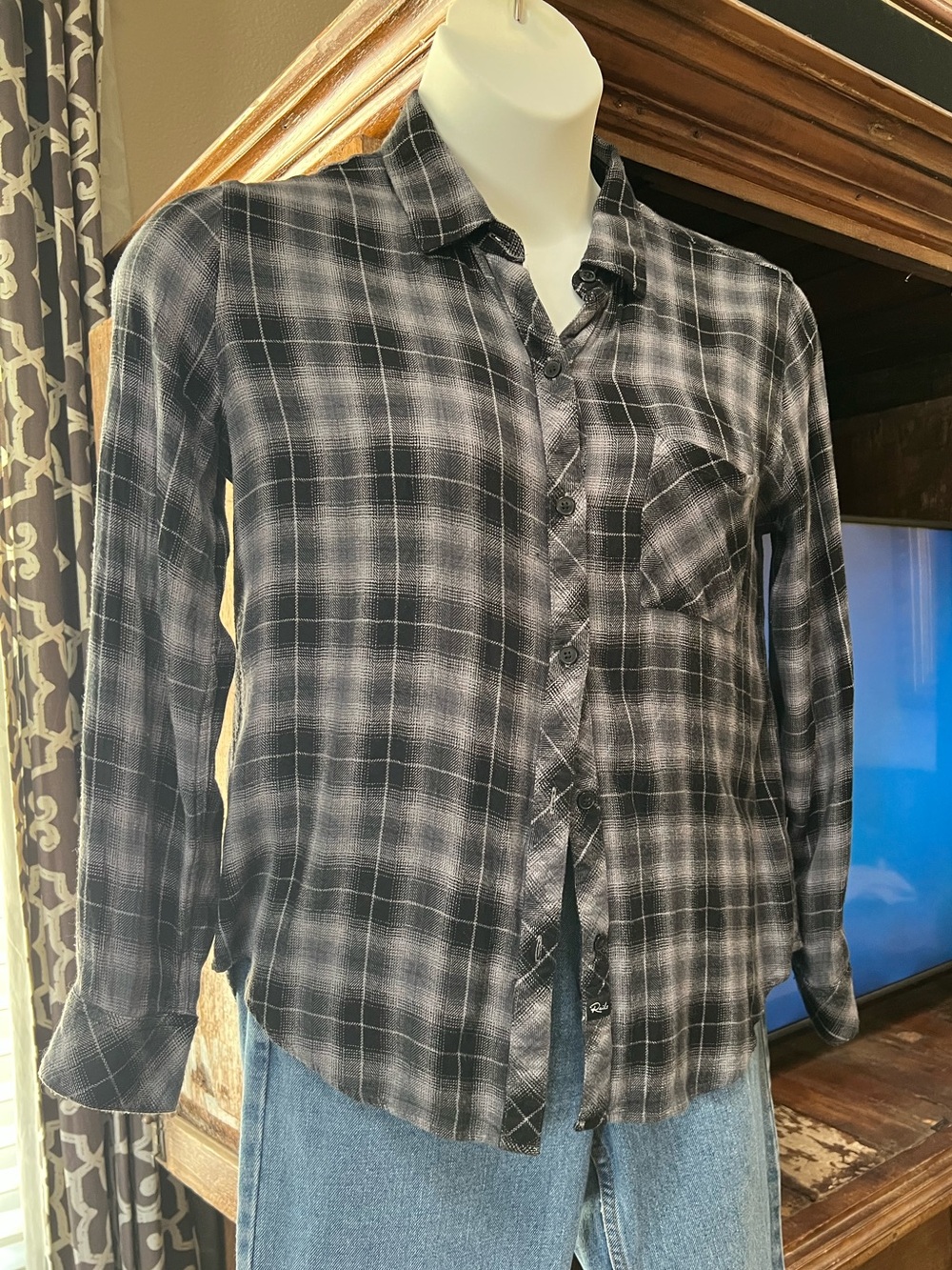 Rails Hunter Black Gray Plaid Button-Down Shirt Size Medium Women’s Fall